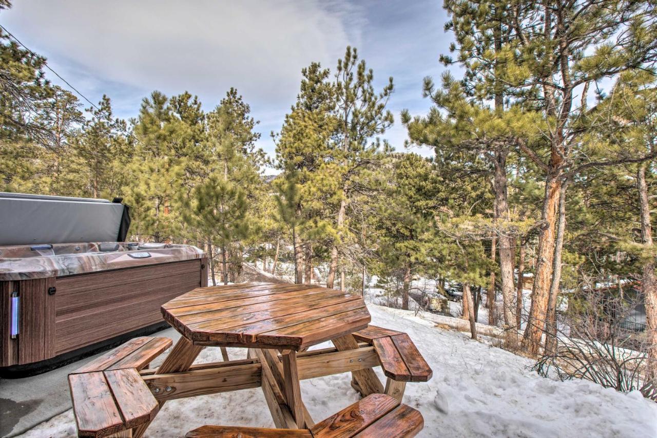 Luxe Updated Home With Grill And Hot Tub 4 Mi To Rmnp Estes Park Exteriér fotografie